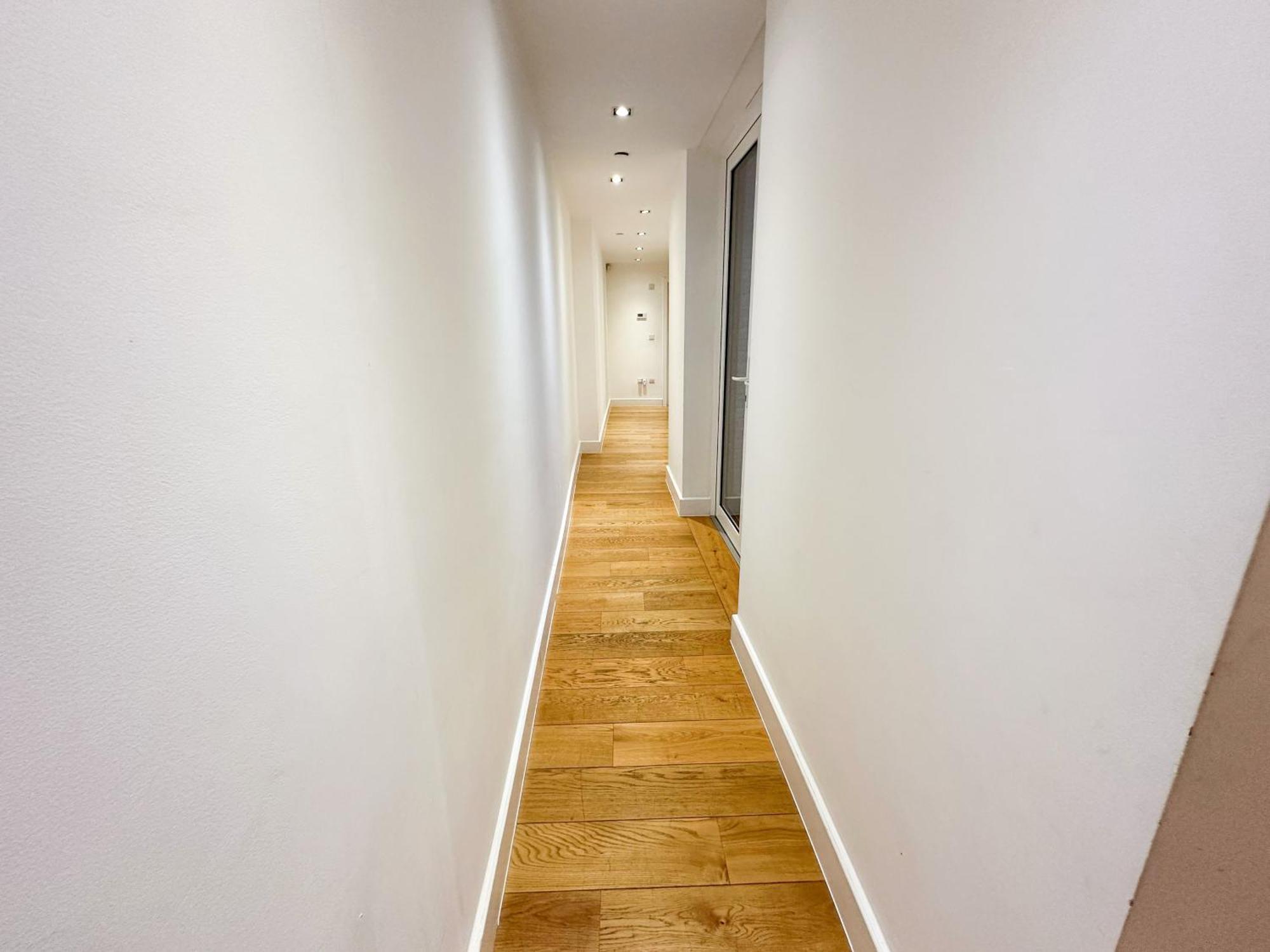 Chic 3 Bedroom Flat With Private Terrace In Holloway Near Finsbury Park Лондон Екстериор снимка